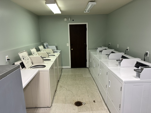 Resident laundry room at Swiss Meadows